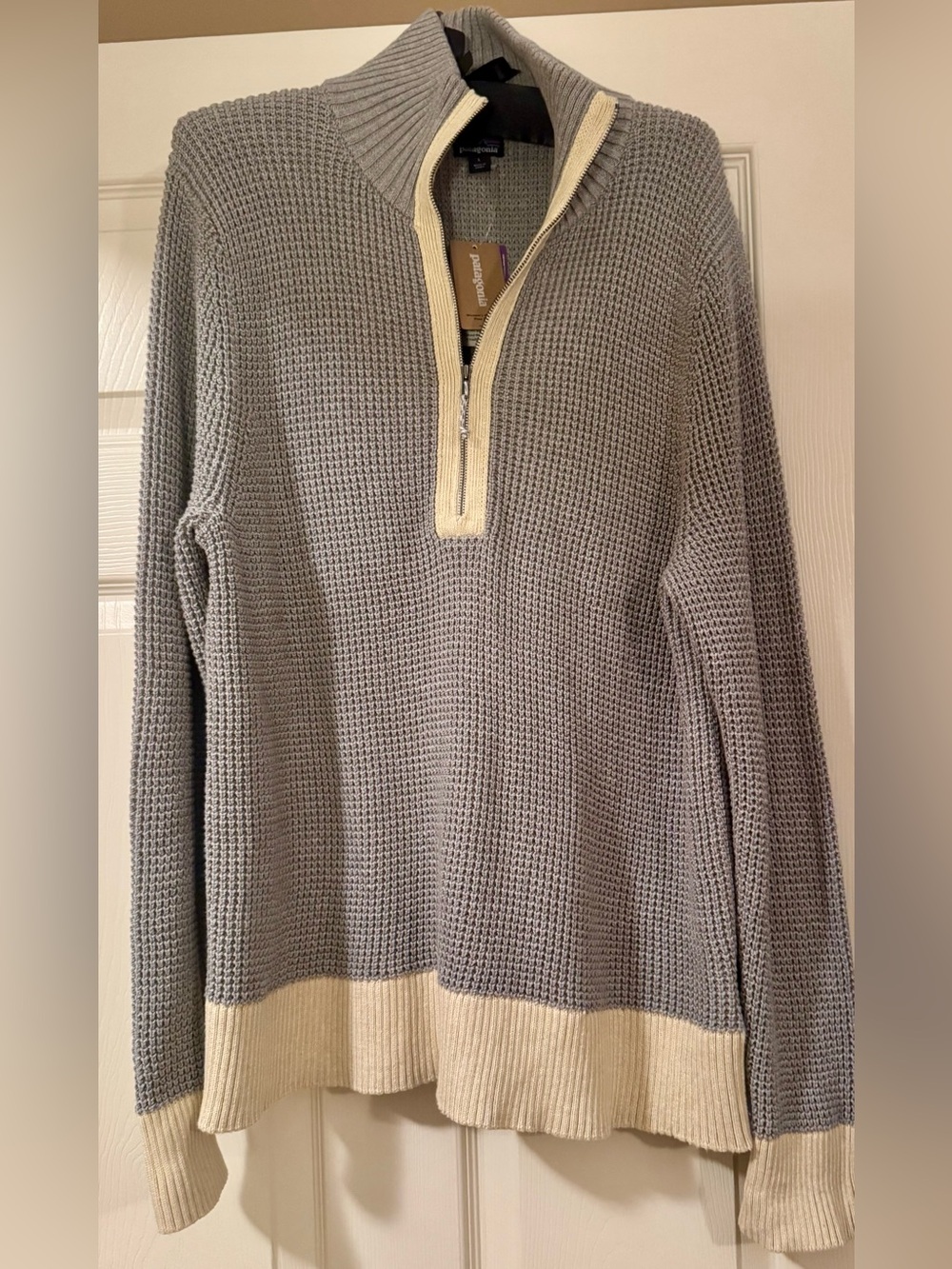NWT Patagonia Women’s Gray Knit Half-Zip Sweater with Cream Trim